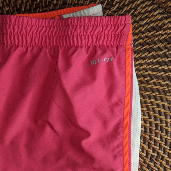 Nike Dri fit Running Shorts - Picture 4 of 8